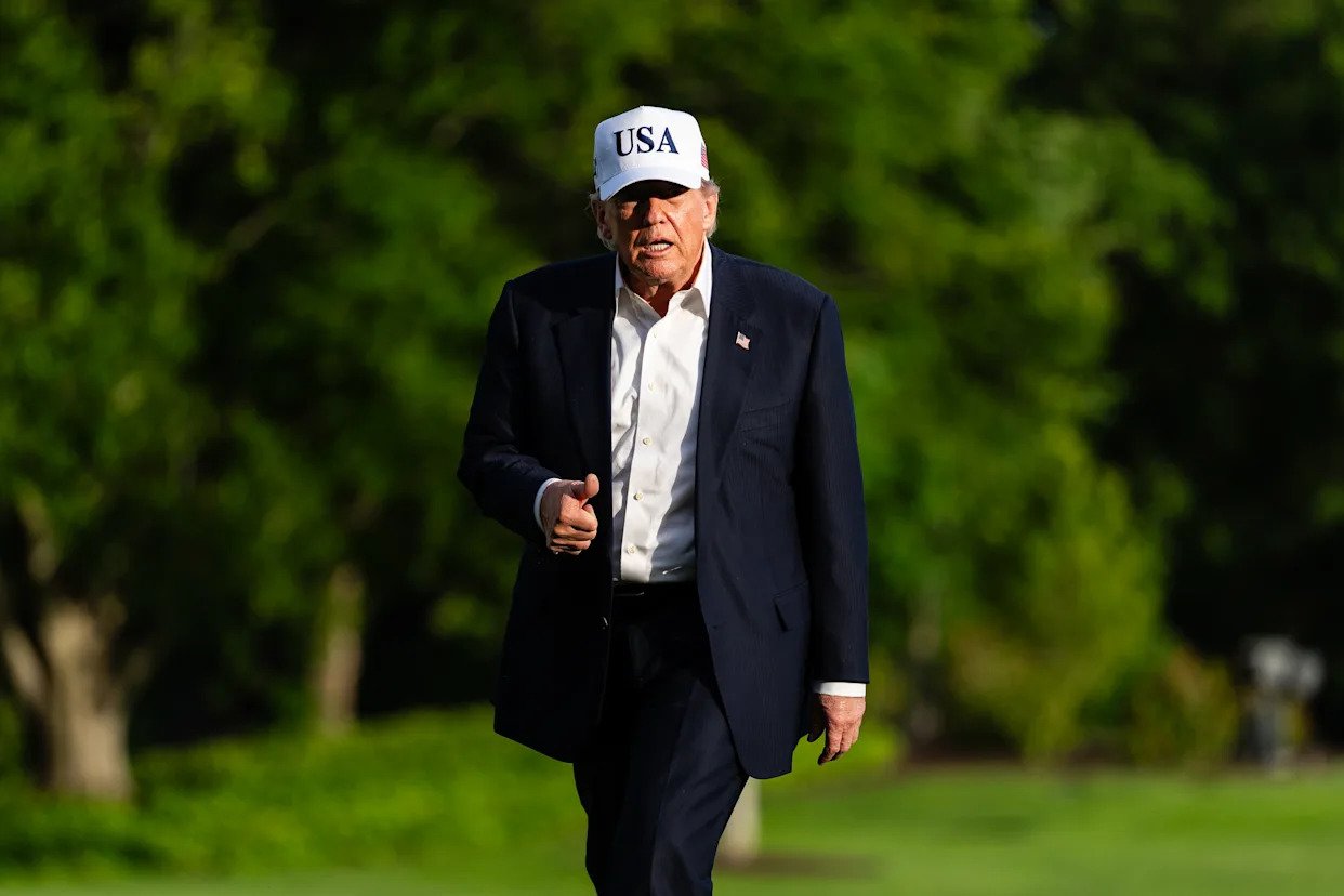 Trump Delays AI Oversight Executive Order at the Last Minute, Extending Policy Uncertainty