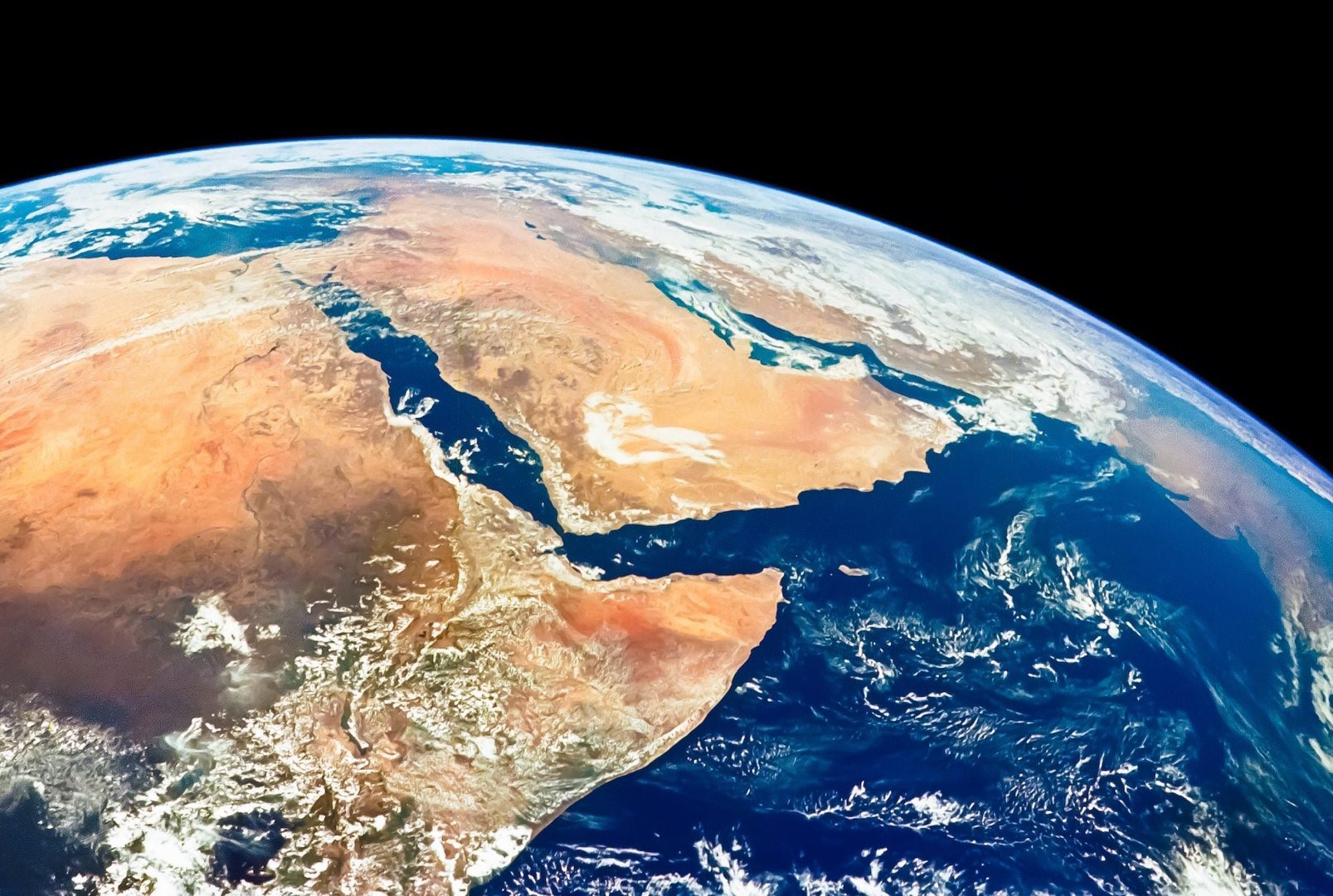 Saudi Sovereign Wealth Fund Moves Toward Building a $1 Trillion Logistics Powerhouse