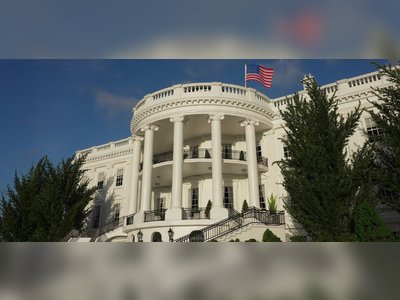 White House Push to Install Official App on Federal Phones Triggers Security and Ethics Backlash
