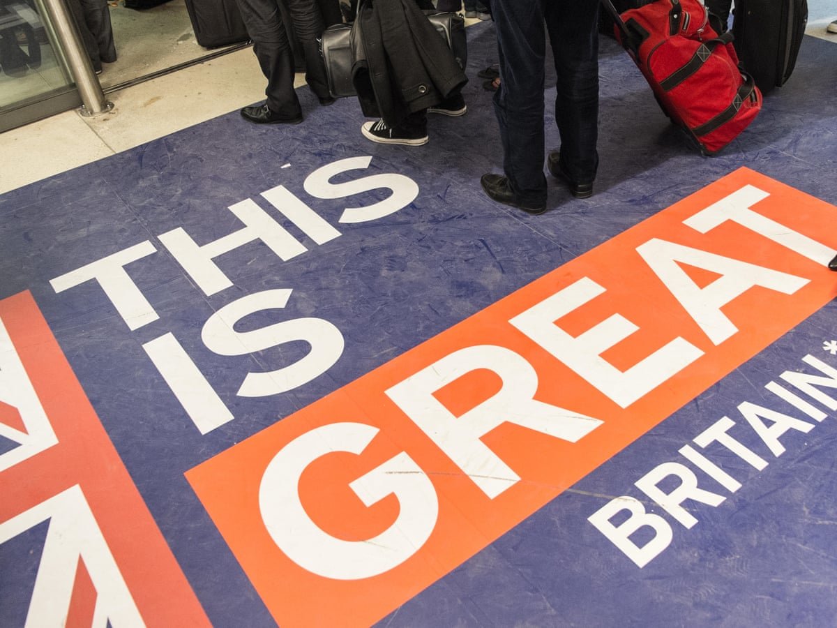 Tighter Immigration Rules Could Push High-Earning Migrants Out of the UK, Analysis Warns