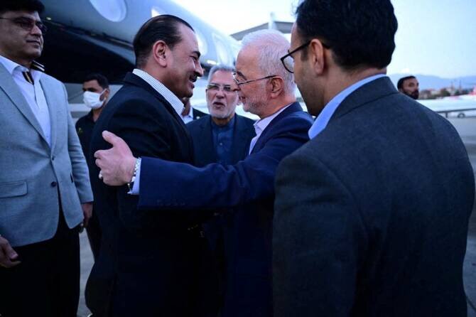 Key US-Iran Negotiator Munir in China with PM Sharif for Talks