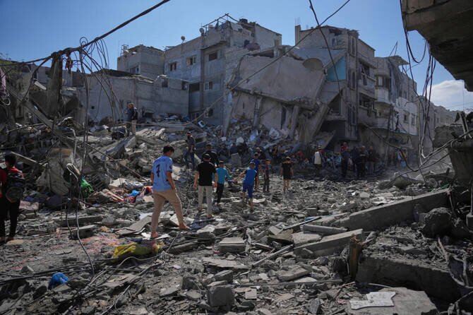 Israeli Strikes Kill Seven People in Gaza, Medics Say