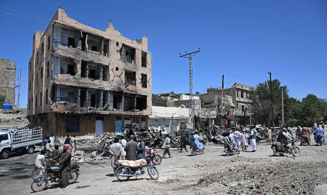 Quetta residents struggle to prepare for Eid after deadly train bomb attack