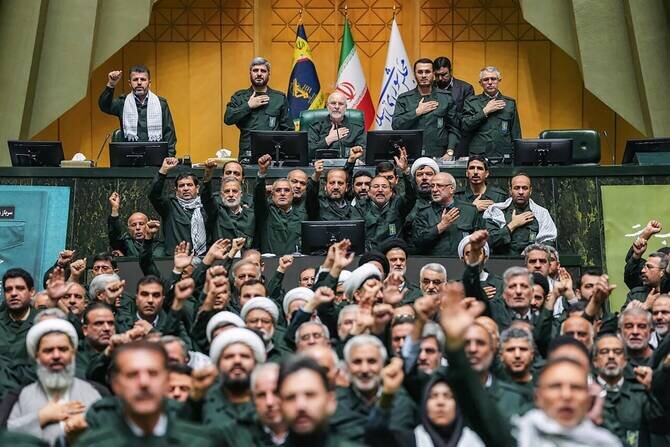 Iranian Revolutionary Guards Official Lowers Possibility of Renewed War with US