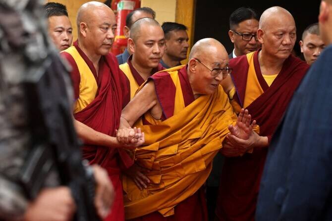 Tibet-in-exile Government Leader Sworn in for Second Term