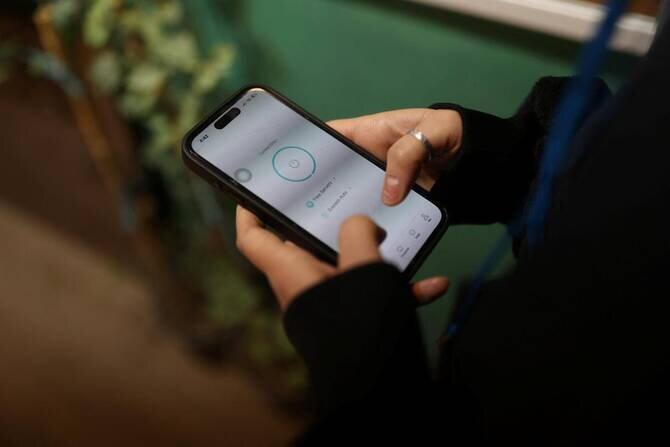 Iranians Regain Internet Access but Face Persistent Restrictions
