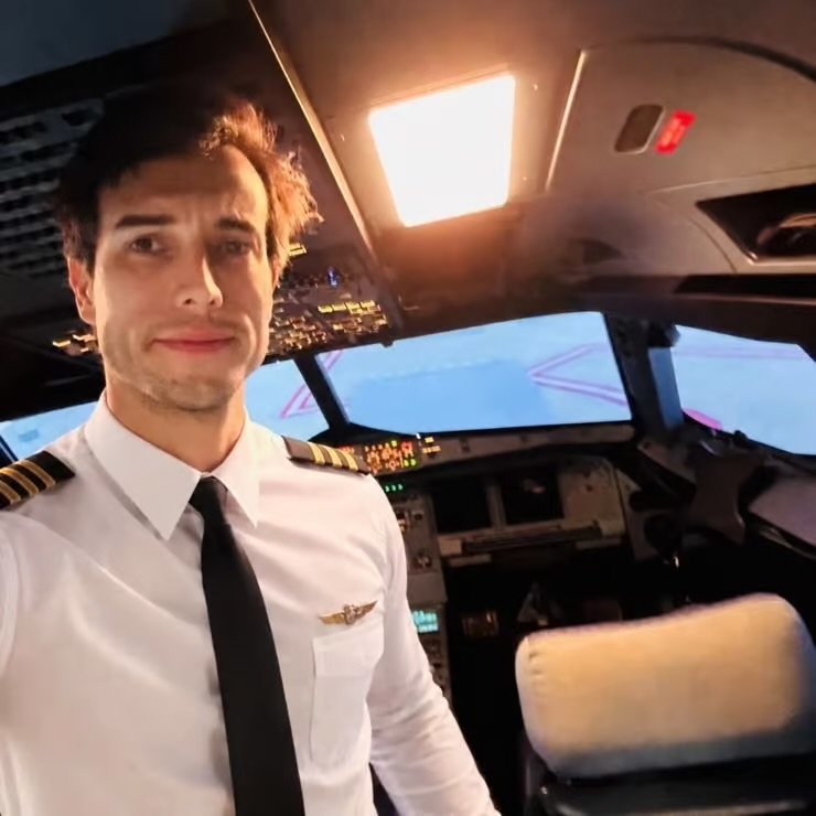 Flight Instructor Jumped to His Death — Student Landed the Plane: "You Know What You Need to Do"